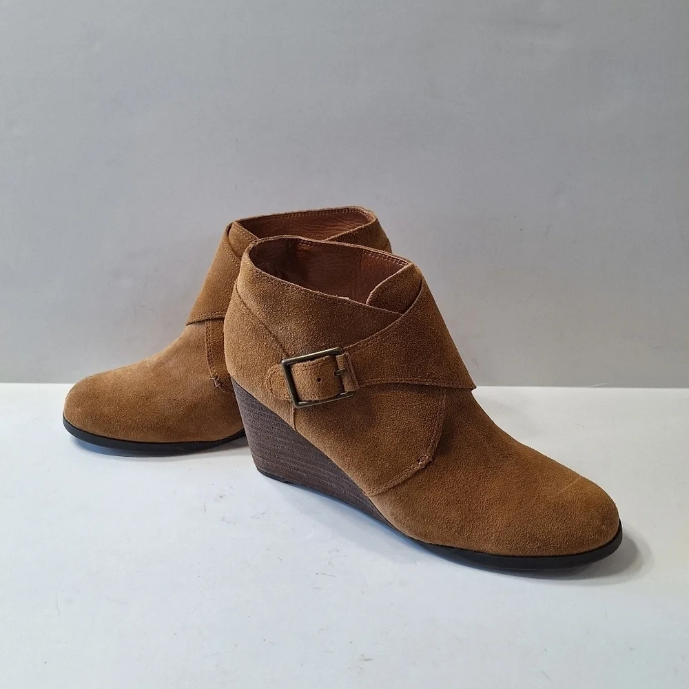 Lucky Brand Western Camel Suede Wedge Heel Ankle Booties Size 8.5